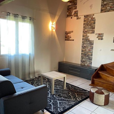 Appartement Au Porte De Geneve Saint-Genis-Pouilly Exterior foto